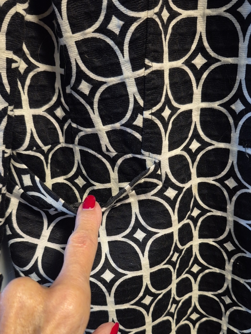 CHAPTER ONE, Long-line Jacket, Fully Lined, 2 Patch Pockets, Black & Cream, Med. - Picture 4 of 10